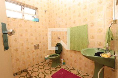 Casa à venda com 130m², 2 quartos e 2 vagasBanheiro 1