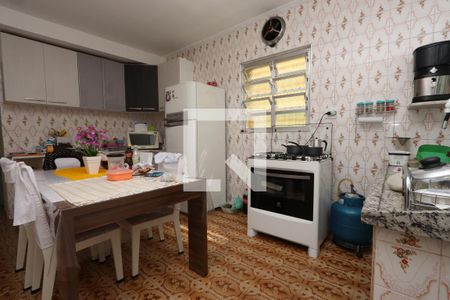 Casa à venda com 130m², 2 quartos e 2 vagasCozinha