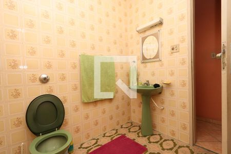 Casa à venda com 130m², 2 quartos e 2 vagasBanheiro 1