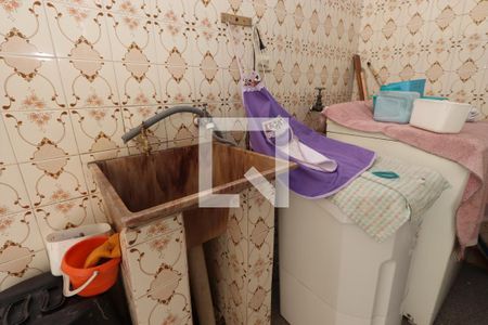 Casa à venda com 130m², 2 quartos e 2 vagasLavanderia