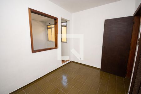 Quarto 1 de casa para alugar com 2 quartos, 40m² em Cupecê, São Paulo
