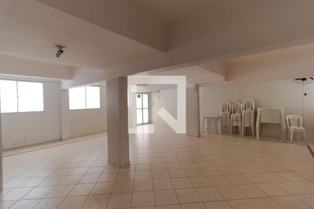 Apartamento à venda com 100m², 2 quartos e 1 vaga Apartamento à venda com 100m², 2 quartos e 1 vagaÁrea comum - Salão de festas