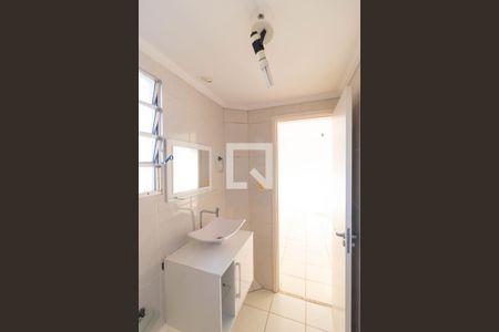 Apartamento à venda com 100m², 2 quartos e 1 vaga Apartamento à venda com 100m², 2 quartos e 1 vagaLavabo