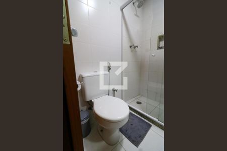 Banheiro de apartamento à venda com 1 quarto, 40m² em Ribeira, Rio de Janeiro
