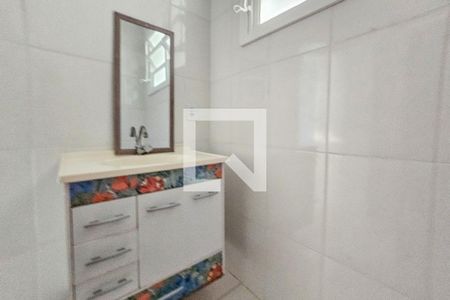 Banheiro de apartamento para alugar com 1 quarto, 45m² em Vila Santo Antônio, Guarujá