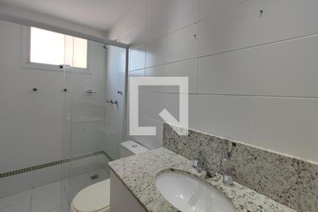 Banheiro Suíte 1 de apartamento à venda com 3 quartos, 134m² em Parque Prado, Campinas