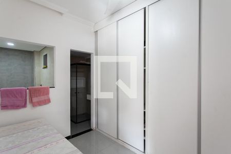 Suíte de casa à venda com 2 quartos, 60m² em Rio Branco, Belo Horizonte