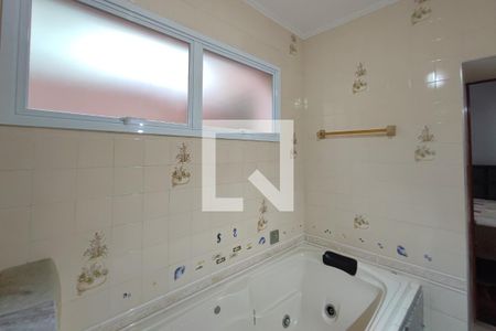 Casa à venda com 340m², 3 quartos e 4 vagasBanheiro Suíte