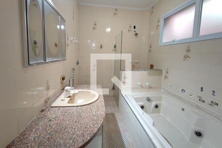 Casa à venda com 340m², 3 quartos e 4 vagasBanheiro Suíte