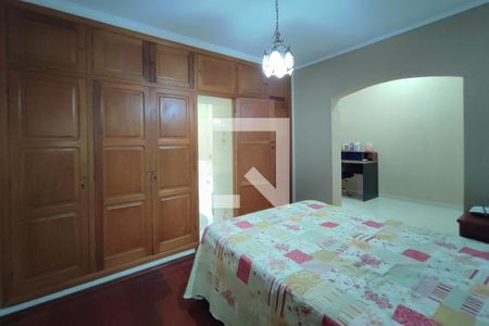 Casa à venda com 340m², 3 quartos e 4 vagasQuarto Suíte