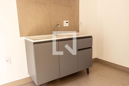 Apartamento para alugar com 36m², 2 quartos e sem vaga Apartamento para alugar com 36m², 2 quartos e sem vagaCozinha - Armários