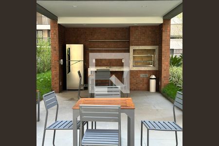 Apartamento para alugar com 33m², 2 quartos e sem vagaÁrea comum - Churrasqueira
