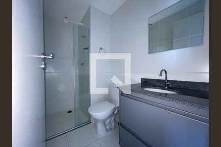 Apartamento para alugar com 33m², 2 quartos e sem vaga Apartamento para alugar com 33m², 2 quartos e sem vagaBanheiro Social