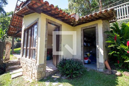Casa à venda com 750m², 3 quartos e 2 vagas Casa à venda com 750m², 3 quartos e 2 vagasÁrea Externa
