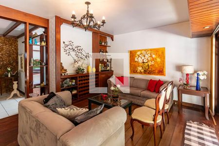 Sala de casa à venda com 3 quartos, 750m² em Vila Progresso, Niterói