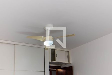 Casa à venda com 750m², 3 quartos e 2 vagas Casa à venda com 750m², 3 quartos e 2 vagasQuarto 1