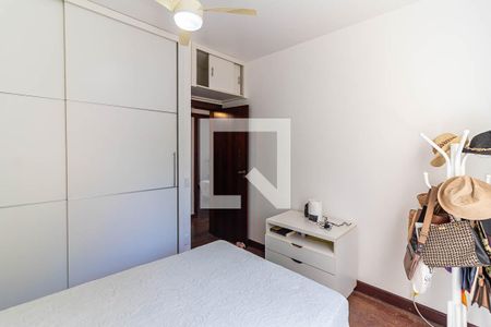 Casa à venda com 750m², 3 quartos e 2 vagas Casa à venda com 750m², 3 quartos e 2 vagasQuarto 1