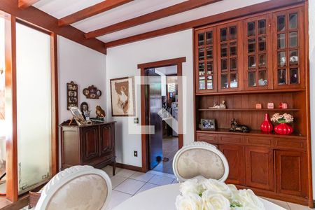 Sala de casa à venda com 3 quartos, 750m² em Vila Progresso, Niterói