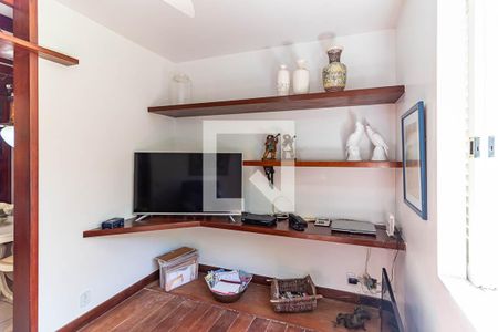 Sala de casa à venda com 3 quartos, 750m² em Vila Progresso, Niterói