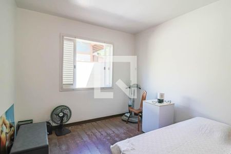 Casa à venda com 750m², 3 quartos e 2 vagas Casa à venda com 750m², 3 quartos e 2 vagasQuarto 3