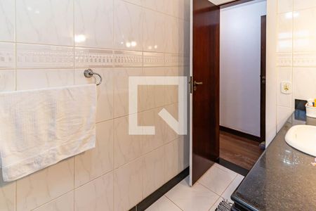 Casa à venda com 750m², 3 quartos e 2 vagas Casa à venda com 750m², 3 quartos e 2 vagasBanheiro Social