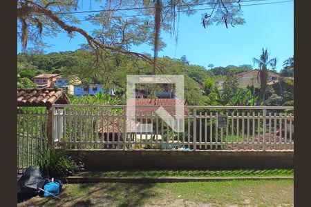 Casa à venda com 750m², 3 quartos e 2 vagas Casa à venda com 750m², 3 quartos e 2 vagasPlaquinha