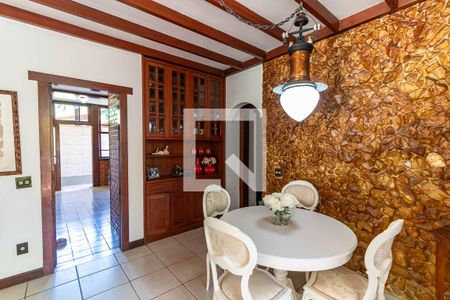 Sala de casa à venda com 3 quartos, 750m² em Vila Progresso, Niterói
