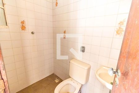 Casa à venda com 750m², 3 quartos e 2 vagas Casa à venda com 750m², 3 quartos e 2 vagasÁrea de Serviço