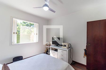 Casa à venda com 750m², 3 quartos e 2 vagas Casa à venda com 750m², 3 quartos e 2 vagasQuarto 2