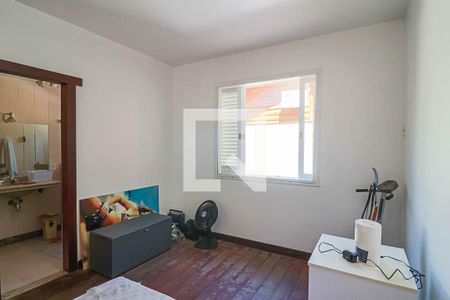 Casa à venda com 750m², 3 quartos e 2 vagas Casa à venda com 750m², 3 quartos e 2 vagasQuarto 3