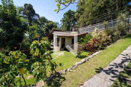 Casa à venda com 750m², 3 quartos e 2 vagas Casa à venda com 750m², 3 quartos e 2 vagasÁrea Externa