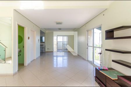 Sala de casa de condomínio à venda com 4 quartos, 185m² em Vila Pereira Barreto, São Paulo