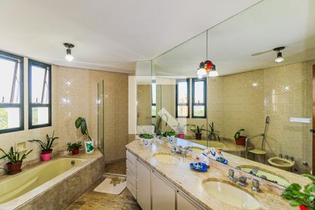 Apartamento à venda com 350m², 4 quartos e 3 vagasBanheiro Suíte 4