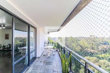 Apartamento à venda com 350m², 4 quartos e 3 vagasVaranda