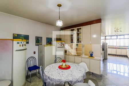 Apartamento à venda com 350m², 4 quartos e 3 vagasCopa