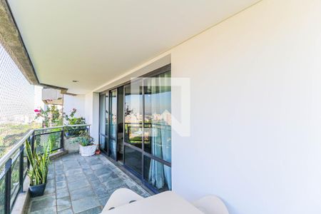 Apartamento à venda com 350m², 4 quartos e 3 vagasVaranda