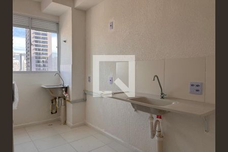Cozinha e Área de Serviço de apartamento à venda com 2 quartos, 43m² em Barra Funda, São Paulo