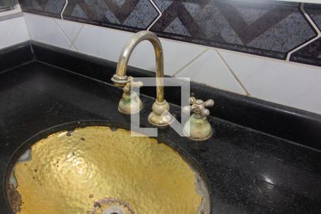 Casa à venda com 220m², 4 quartos e 3 vagasBanheiro 1 Suíte - detalhes