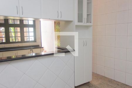 Casa à venda com 220m², 4 quartos e 3 vagasCozinha