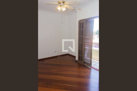 Casa à venda com 220m², 4 quartos e 3 vagasQuarto 1 (Suíte com varanda)