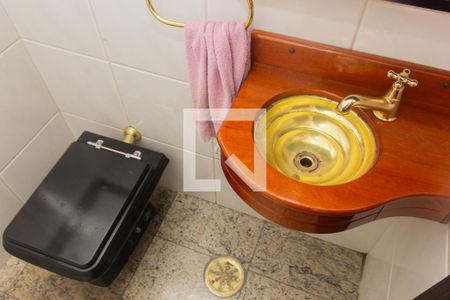 Casa à venda com 220m², 4 quartos e 3 vagasBanheiro 3