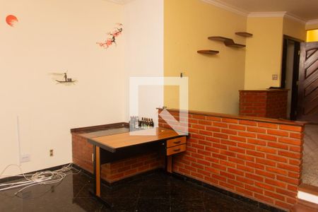 Sala de casa para alugar com 4 quartos, 220m² em Jardim Triana, São Paulo