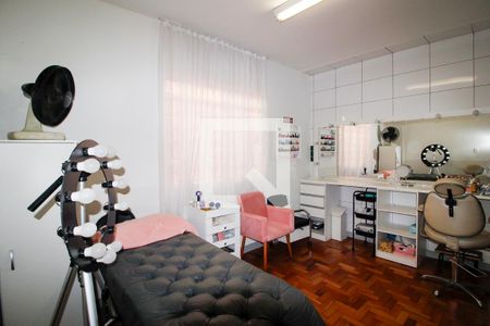 Quarto de casa à venda com 4 quartos, 210m² em Renascença, Belo Horizonte