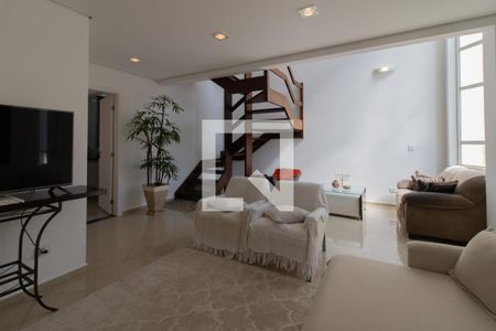 Casa de condomínio para alugar com 137m², 3 quartos e 3 vagasSala
