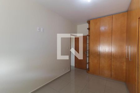 Apartamento à venda com 90m², 2 quartos e 2 vagas Apartamento à venda com 90m², 2 quartos e 2 vagasQuarto 2