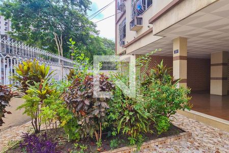 Apartamento à venda com 90m², 2 quartos e 2 vagas Apartamento à venda com 90m², 2 quartos e 2 vagasHall de Entrada