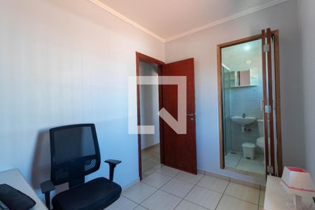 Casa à venda com 330m², 3 quartos e 2 vagasQuarto Suíte 2