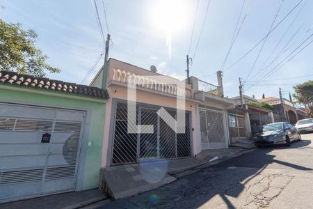 Casa à venda com 330m², 3 quartos e 2 vagasFachada