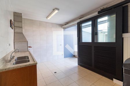 Casa à venda com 330m², 3 quartos e 2 vagasLavanderia