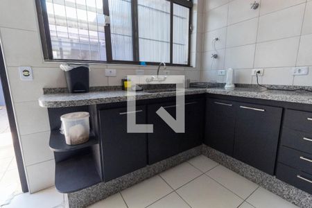 Casa à venda com 330m², 3 quartos e 2 vagasCozinha - Armários